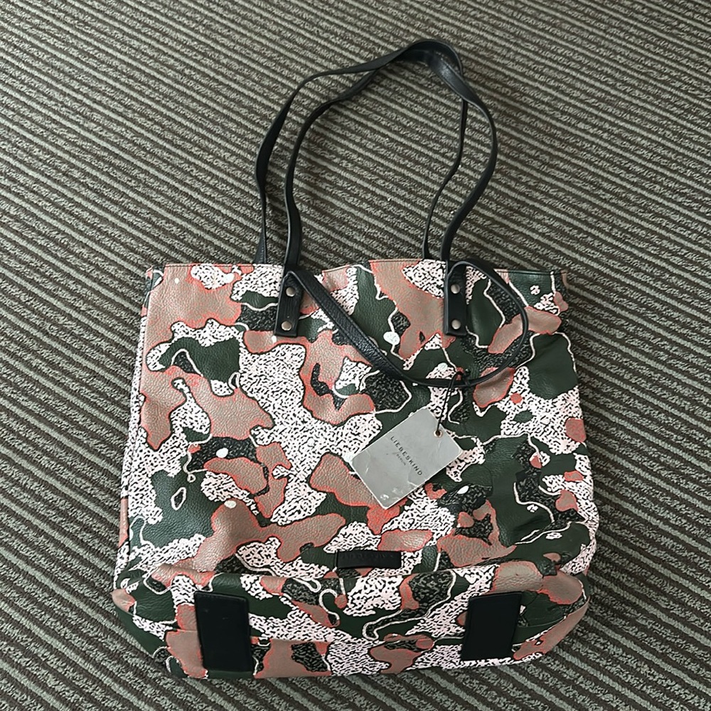 LIEBESKIND BERLIN HUNGER GREEN CAMO TOTE BAG NWT